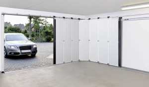 Porte de garage coulissante : pourquoi la choisir ?