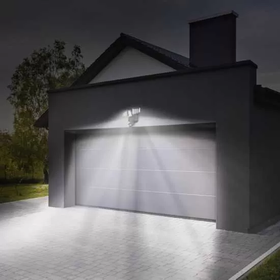 Quel type d'éclairage automatique pour un garage ?