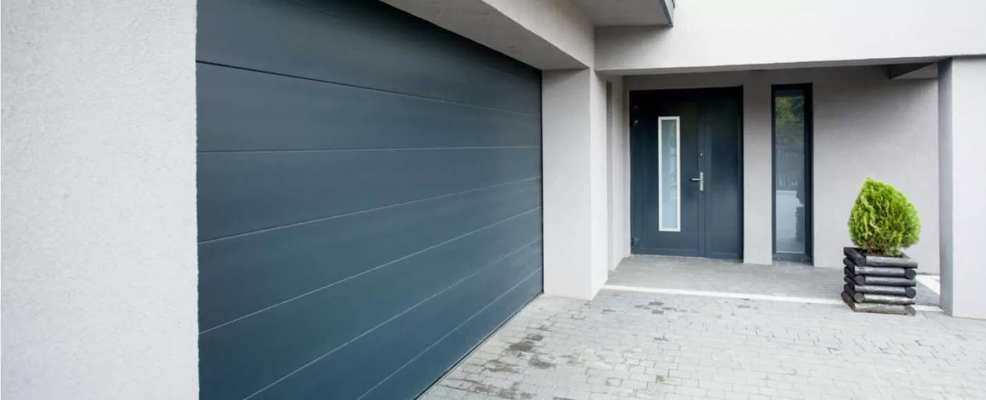  Quelle largeur pour une porte de garage sectionnelle ? 
