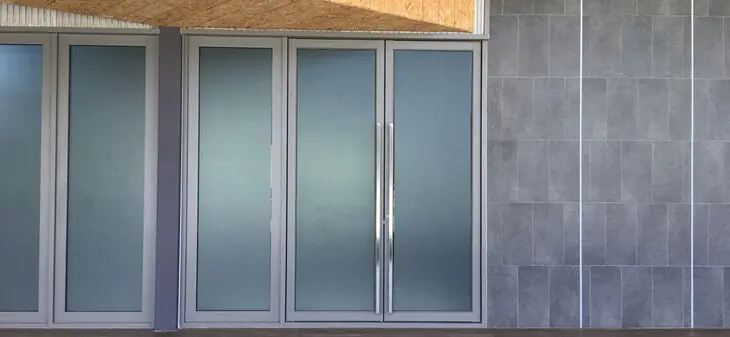 porte en aluminium