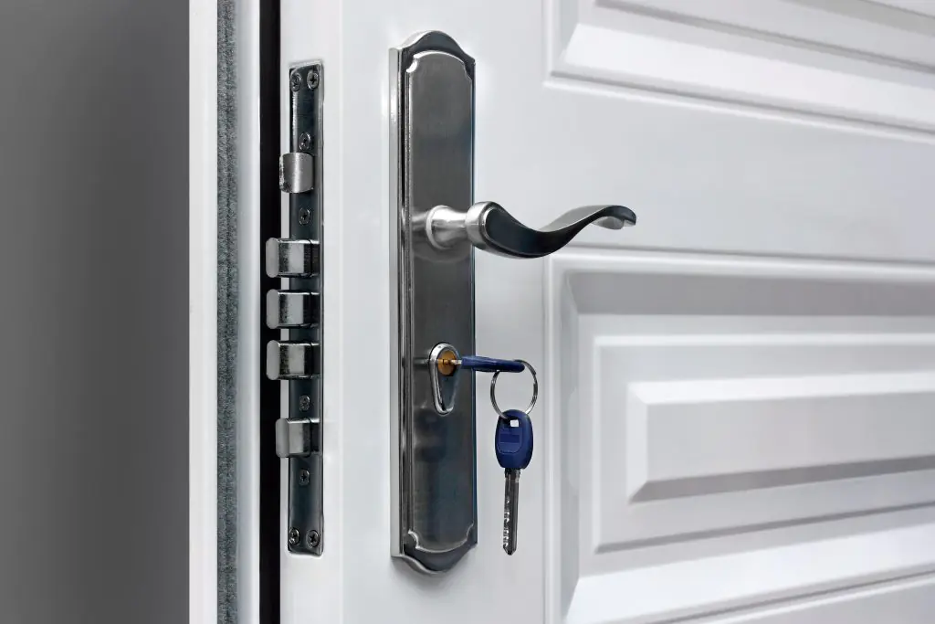 Installation de porte blindée