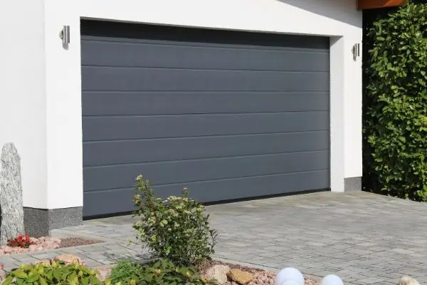 Prix porte de garage sectionnelle en acier à Paris 10