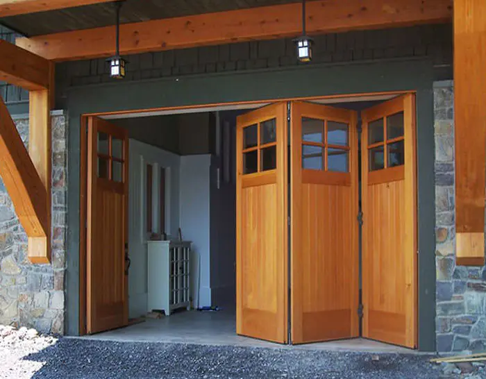 Portes de garage pliantes