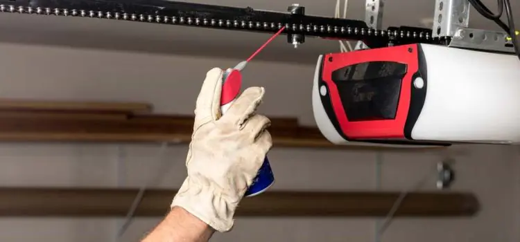 entretenir une motorisation porte de garage