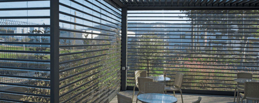 volet roulant transparent pour terrasse