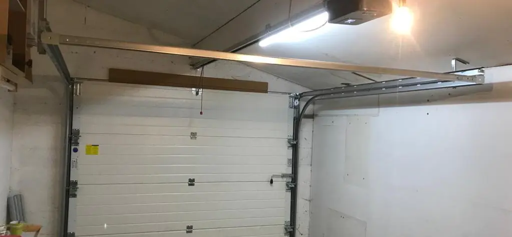 Déblocage de Porte Sectionnelle à Persan