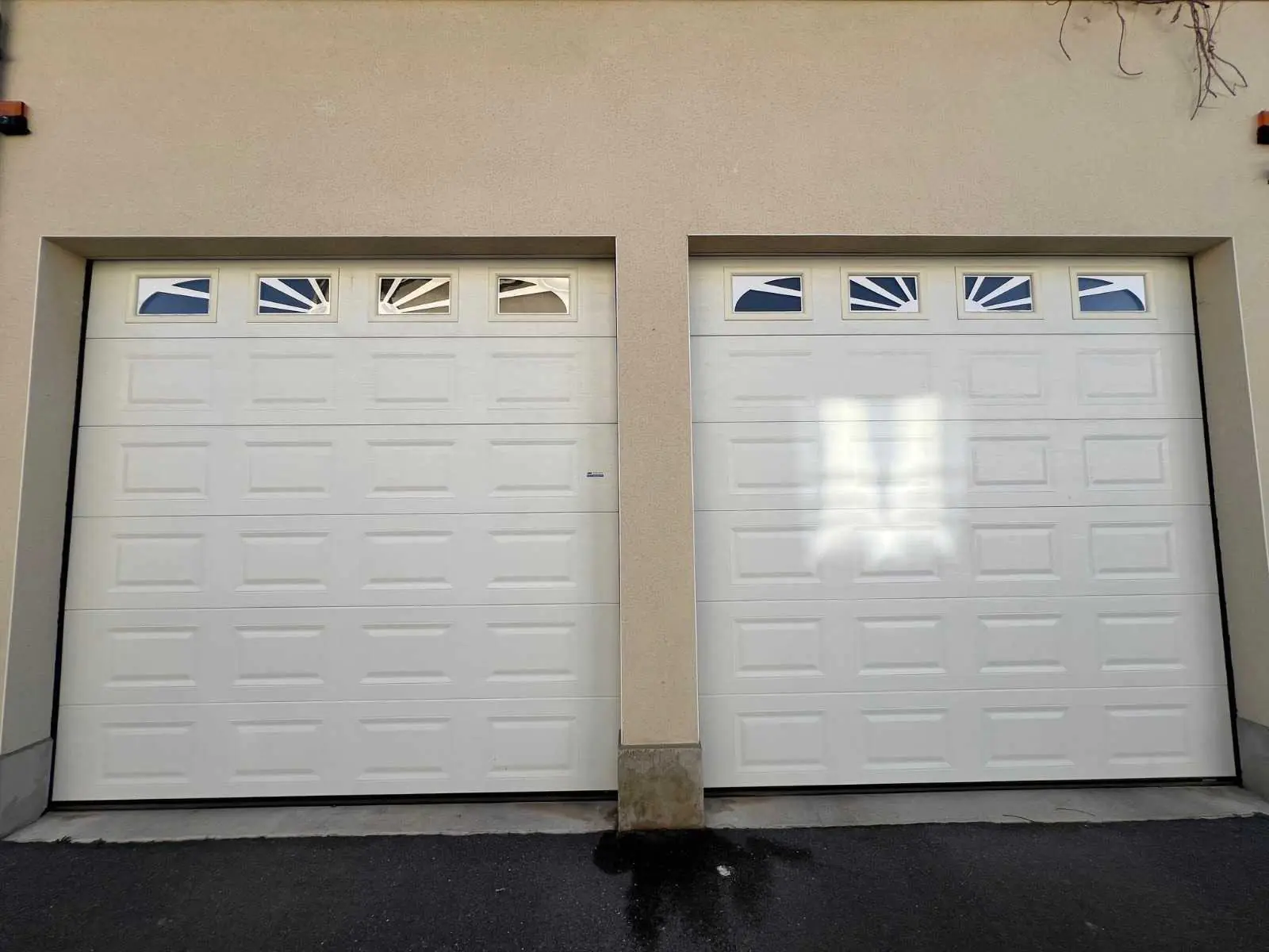 Réparation porte garage sectionnelle à Montfermeil (78419)