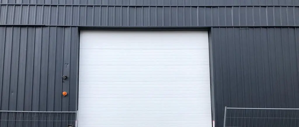 Réparation porte sectionnelle à Pontoise (95000)