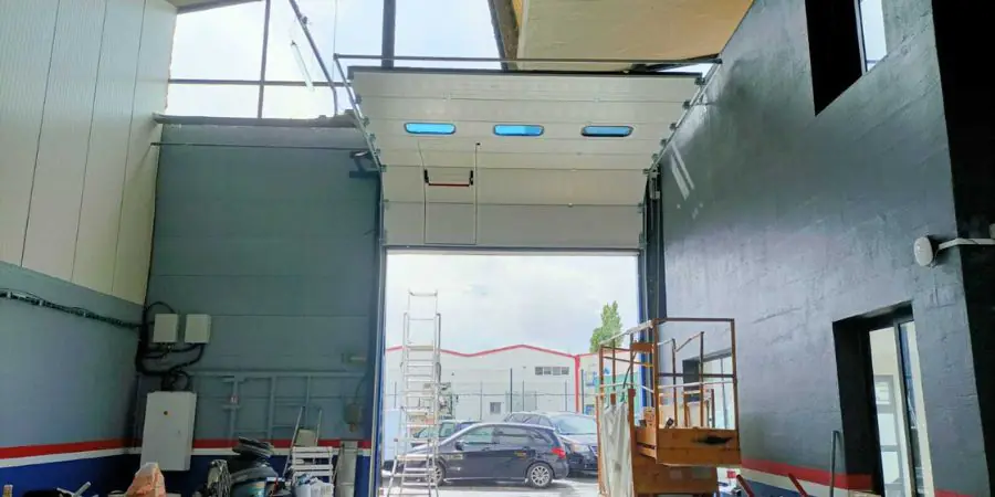 depannage porte sectionnelle industrielle