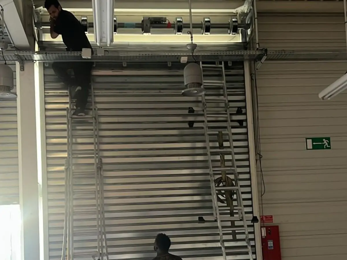 motorisation rideau metallique Meze 