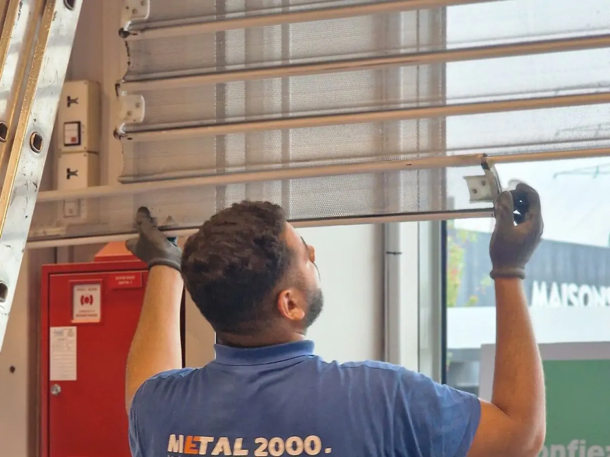 remplacement lames endomagés rideau microperforée muret 