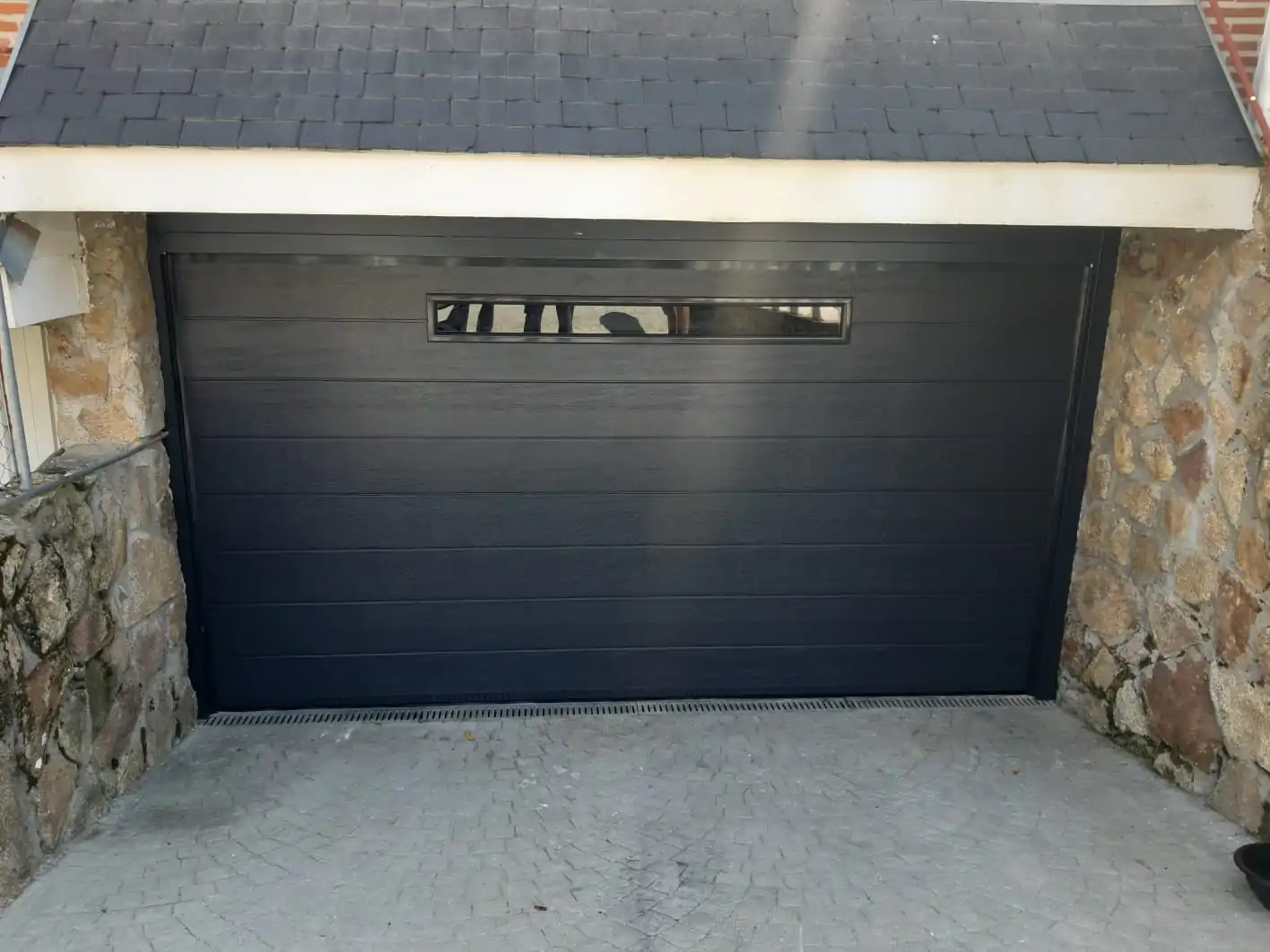 dépannage porte garage Camon
