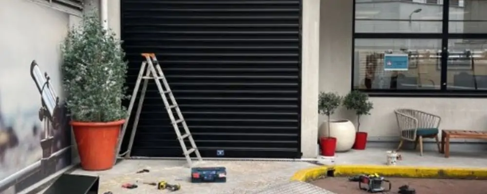 Isolation porte de garage enroulable