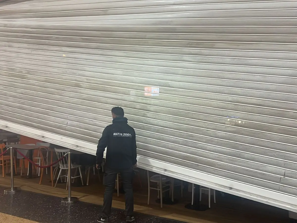 deblocage rideau microperforée uzes 