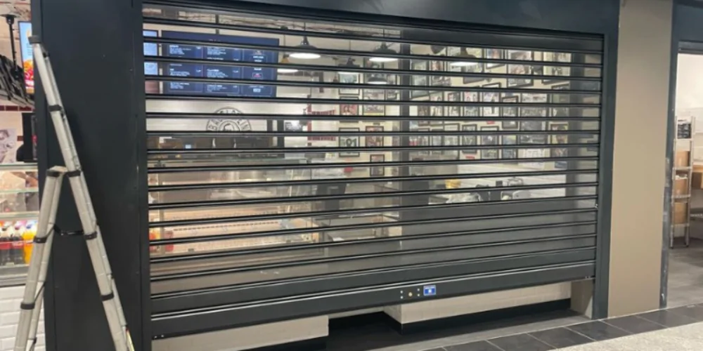 Dépannage d'un rideau métallique en polycarbonate à Autun