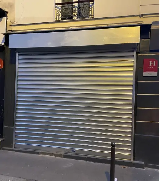 Pose rideau metallique de magasin Mons