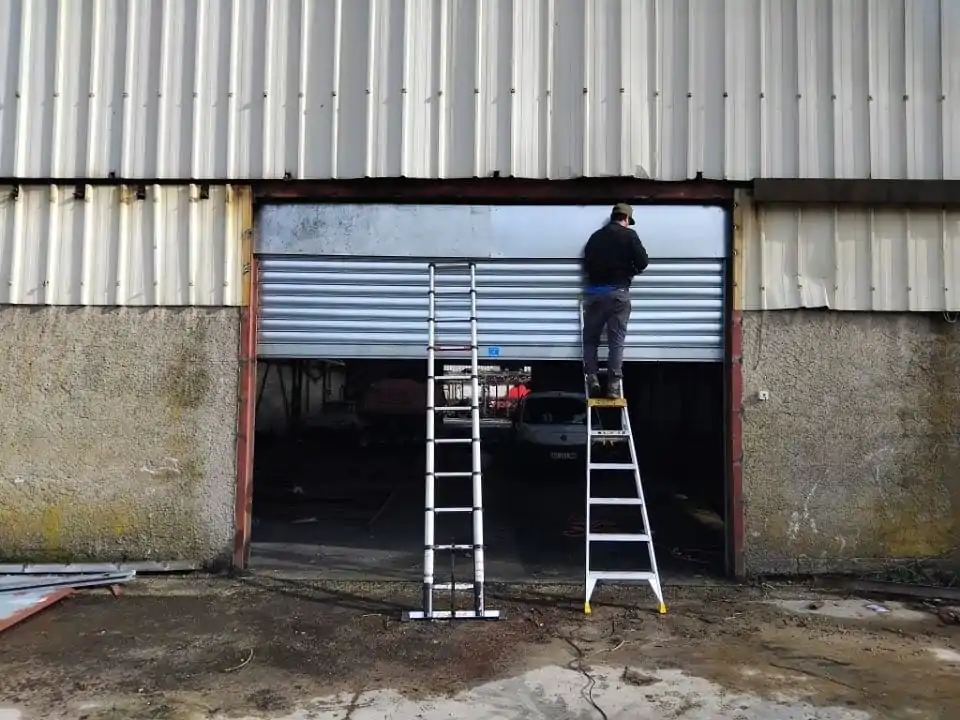 Installation rideau métallique Buc (78530)
