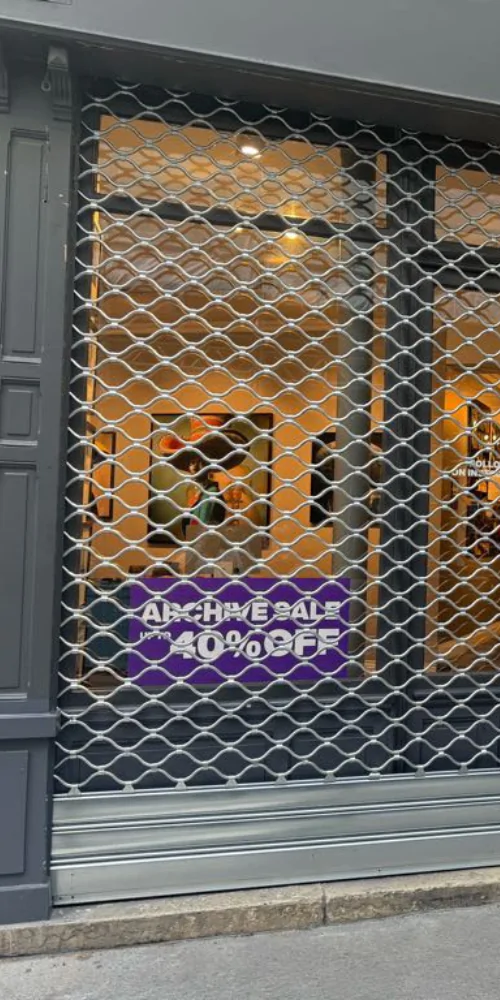 Grilles métalliques pour bureaux de tabac