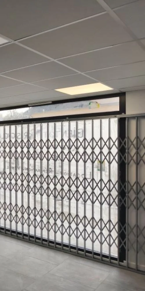 Dépannage de grilles métalliques au Jura par METAL 2000 