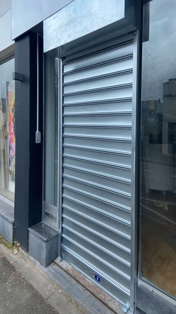Installation rideau métallique à Paris 20