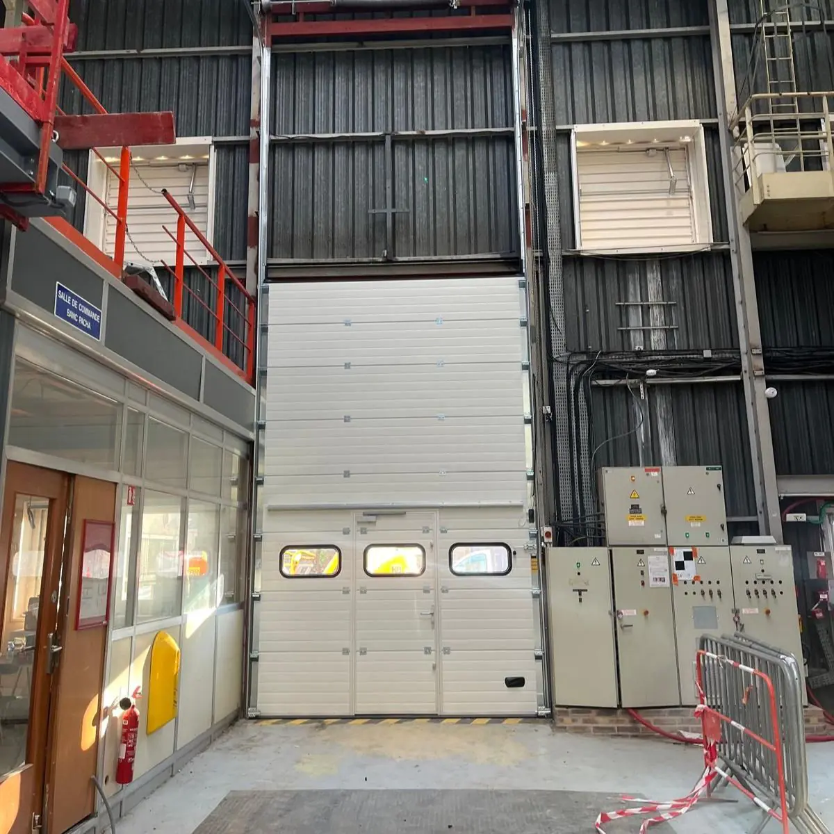 Réparation porte sectionnelle industrielle Colombes