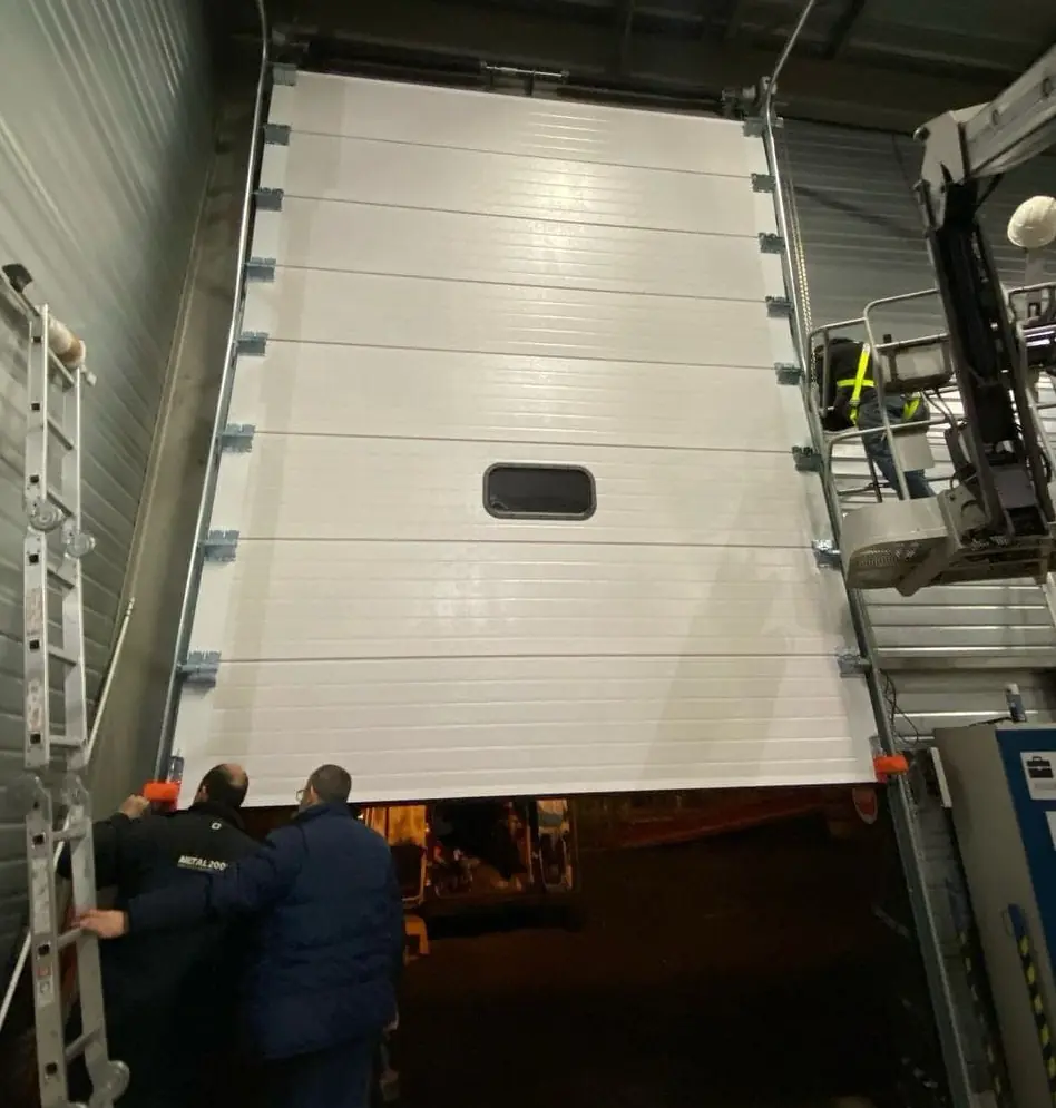 Réparation porte industrielle Melun (77000)