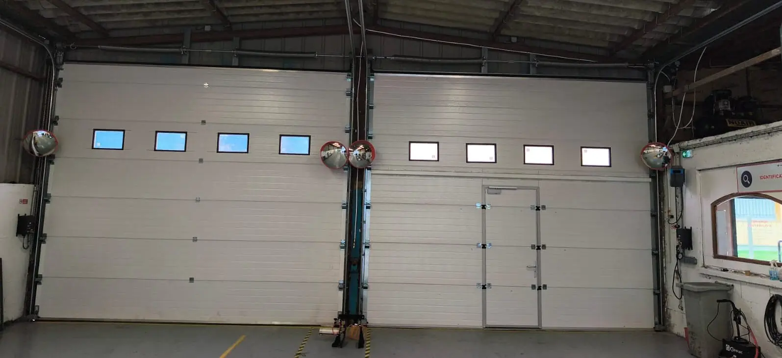 Réparation porte industrielle Fontainebleau (77300) 