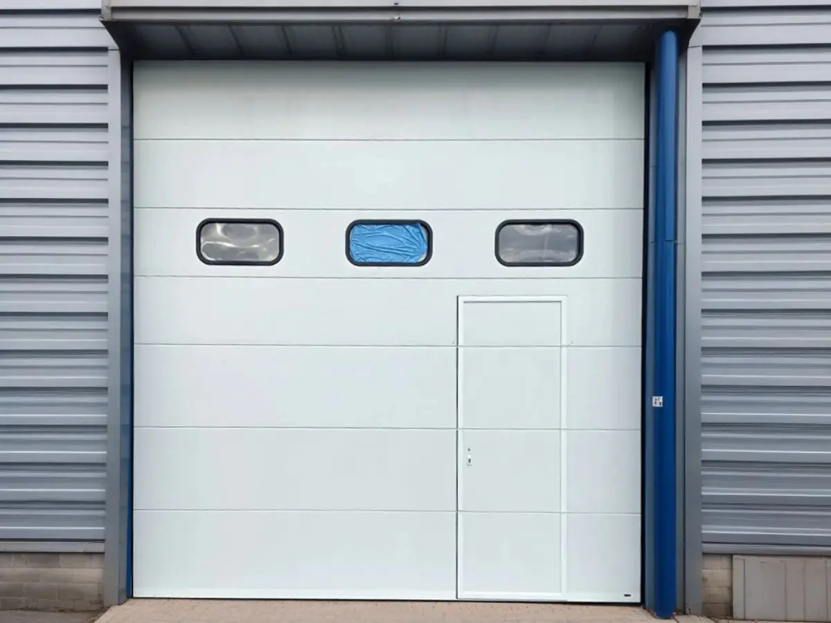Depannage porte sectionnelle industrielle Senlis