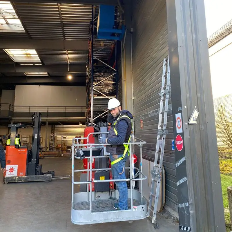 Maintenance porte automatique industrielle La Courneuve