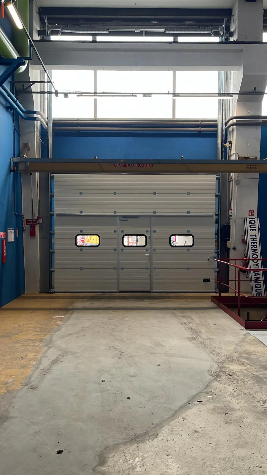Entretien porte sectionnelle industrielle Soissons par l'équipe METAL 2000