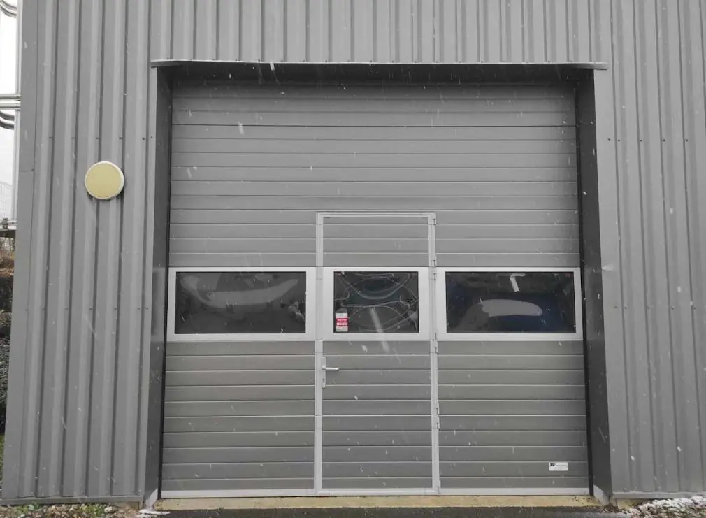 Depannage porte sectionnelle industrielle Chantilly