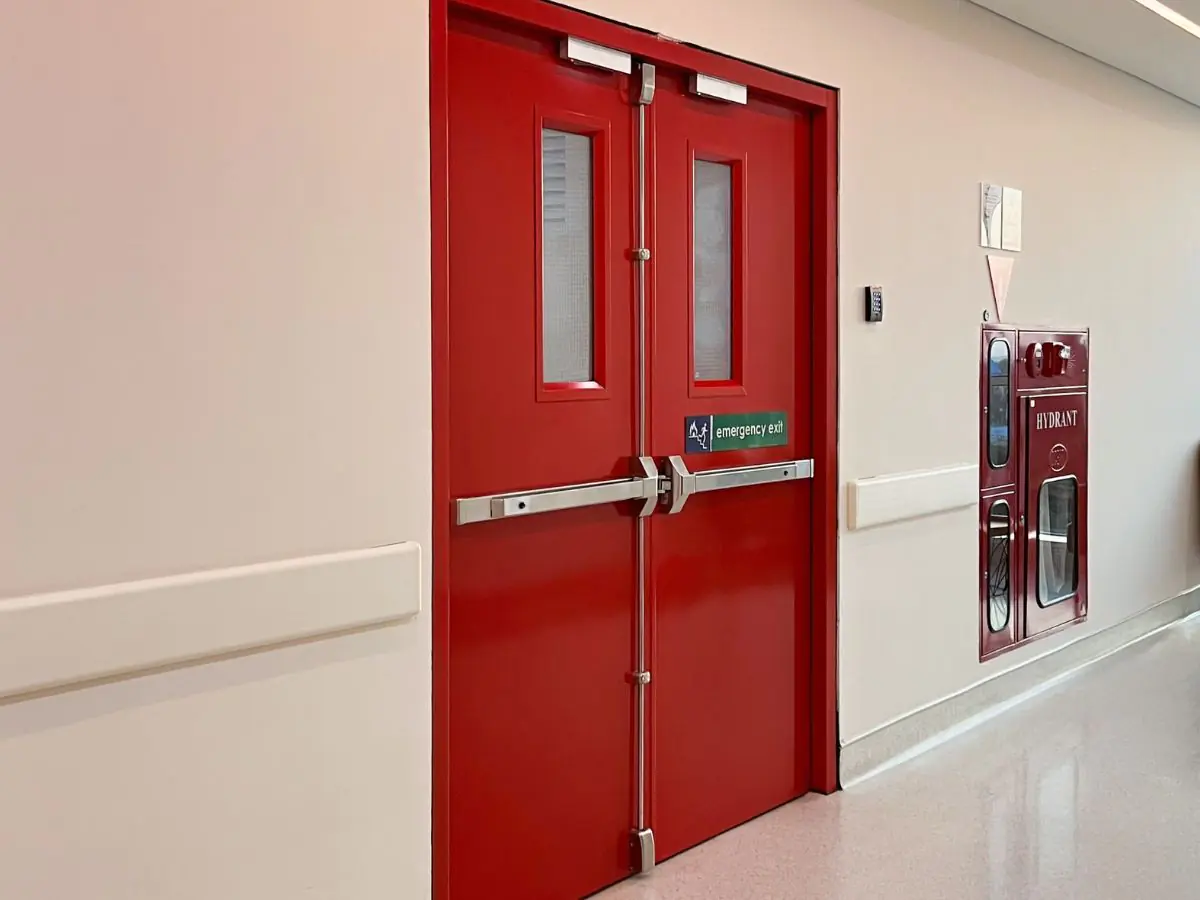 La porte de secours antipanique