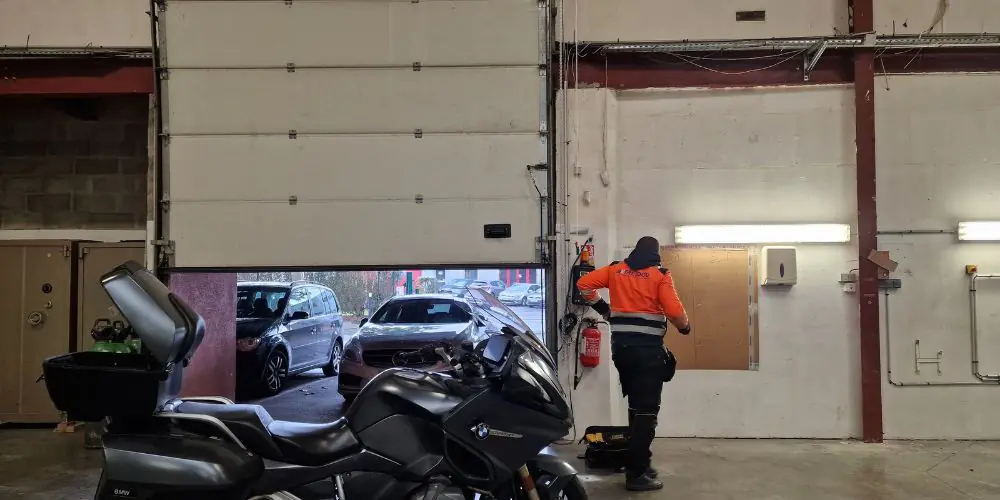 Réparation et maintenance porte industrielle Oyonnax
