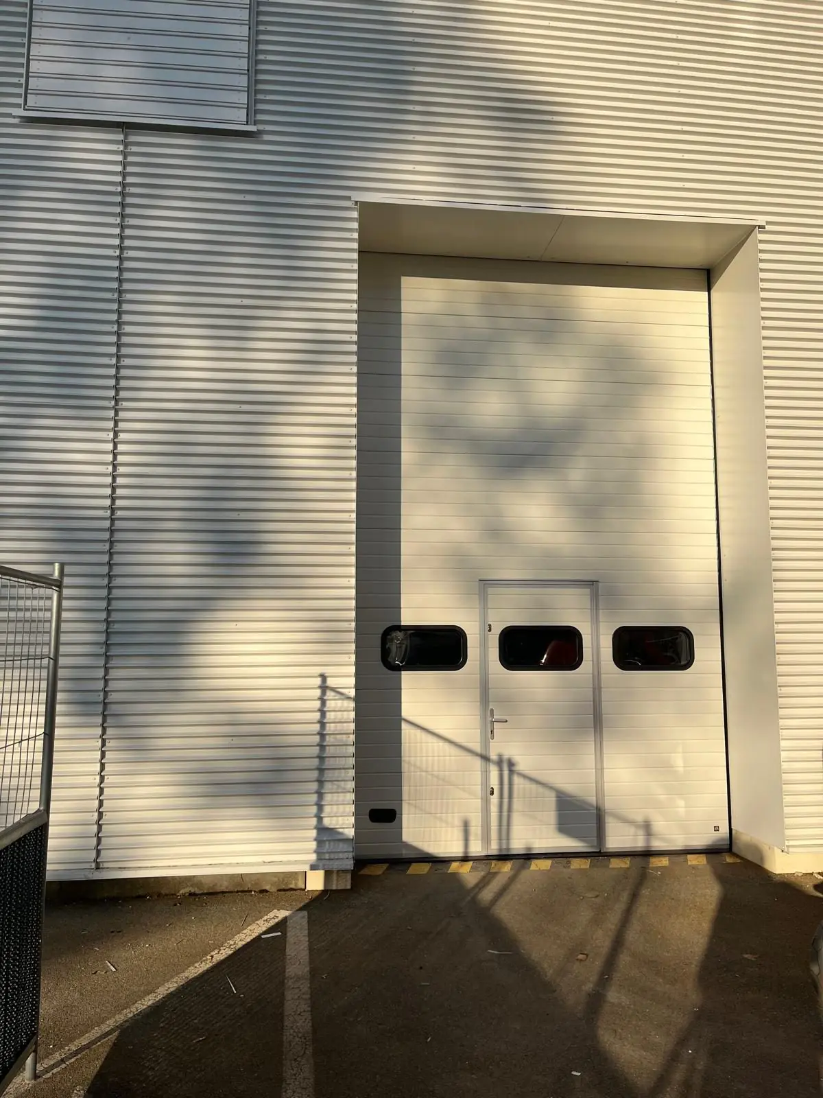 installation de porte sectionnelle à Cambrai