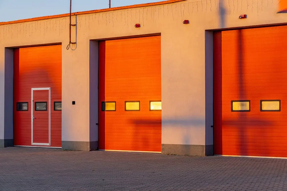 Réparation portes sectionnelles industrielles à Vaulx-en-Velin