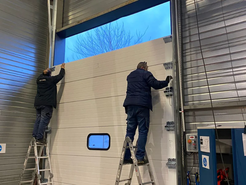 intervention rapide METAL 2000 sur porte industrielle Faches-Thumesnil