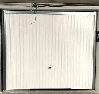 Réparation porte de garage basculante à Meyzieu