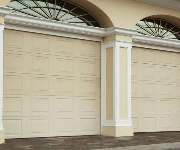 Réparation porte de garage sectionnelle Bordeaux 33000