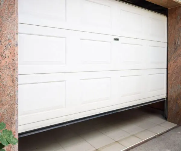 Reparation porte de garage sectionnelle Deux-Sèvres 79