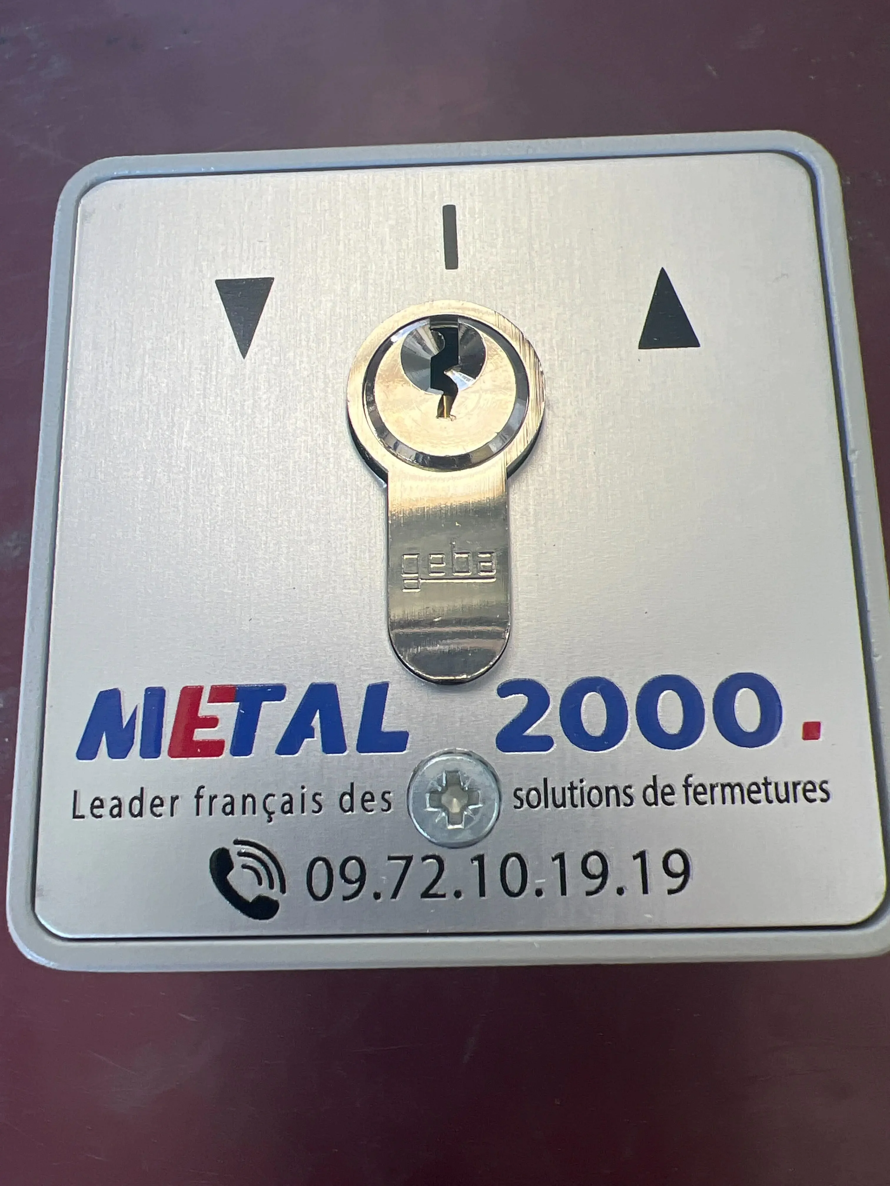 Boite à clé d'un rideau métallique sur mesure