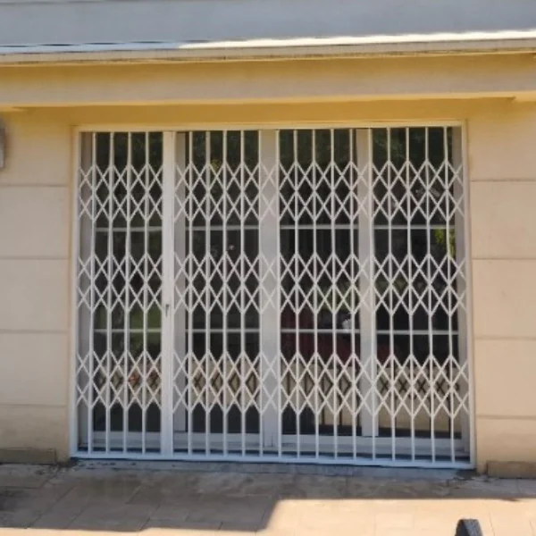 Grille accordéon sur mesure proposé par METAL 2000