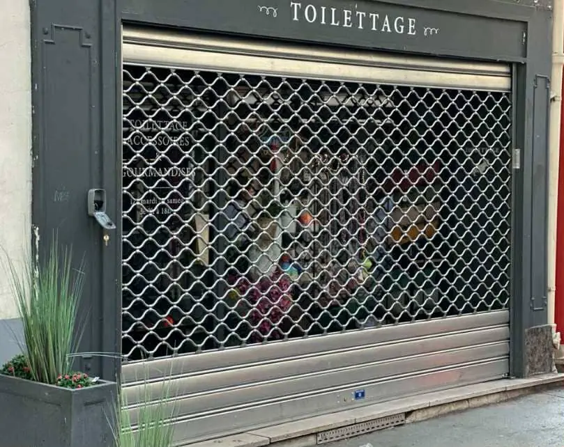 installation-grille-métallique-commerce-aulnay-sous-bois