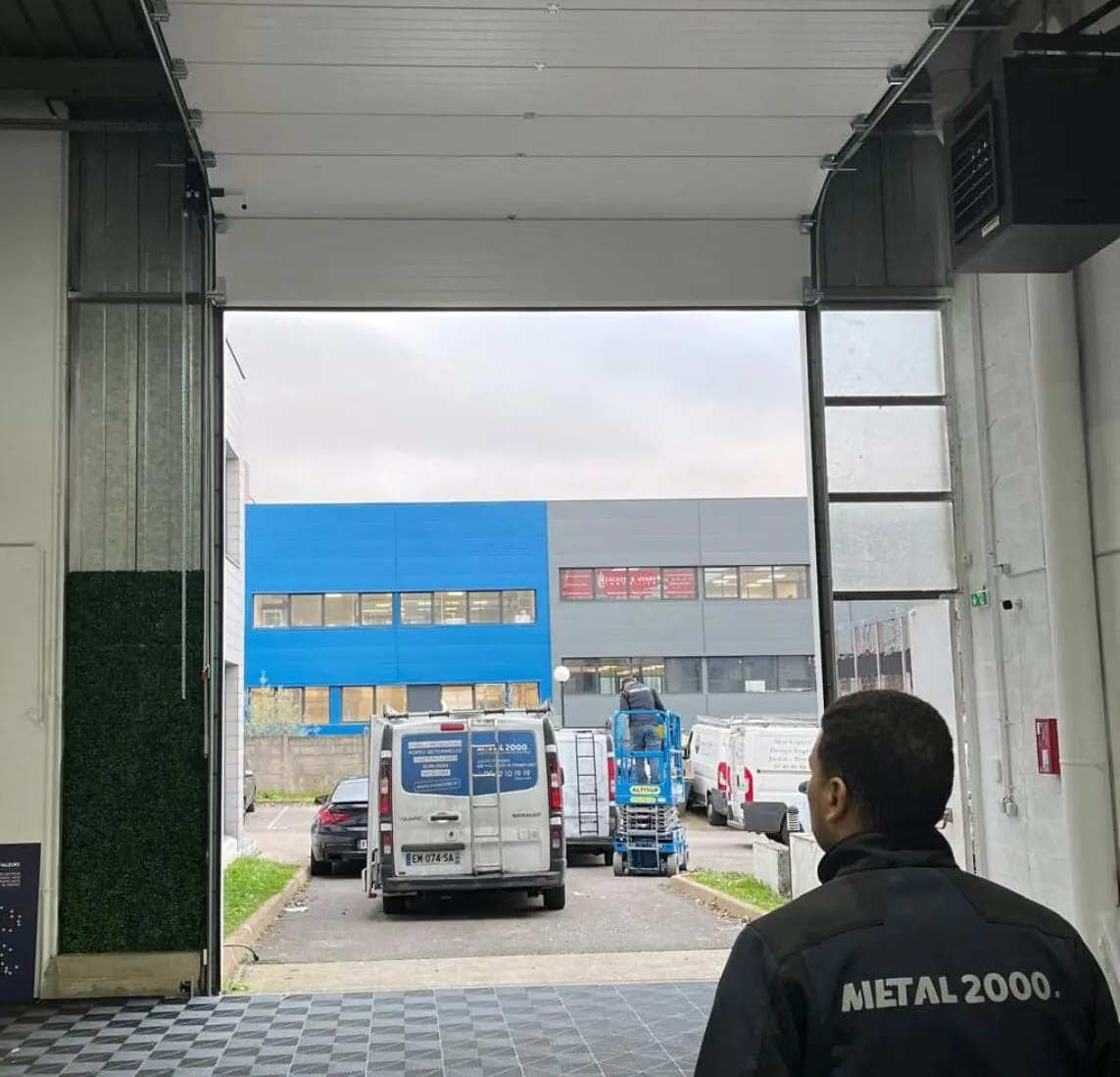 Dépannage porte industrielle 24
