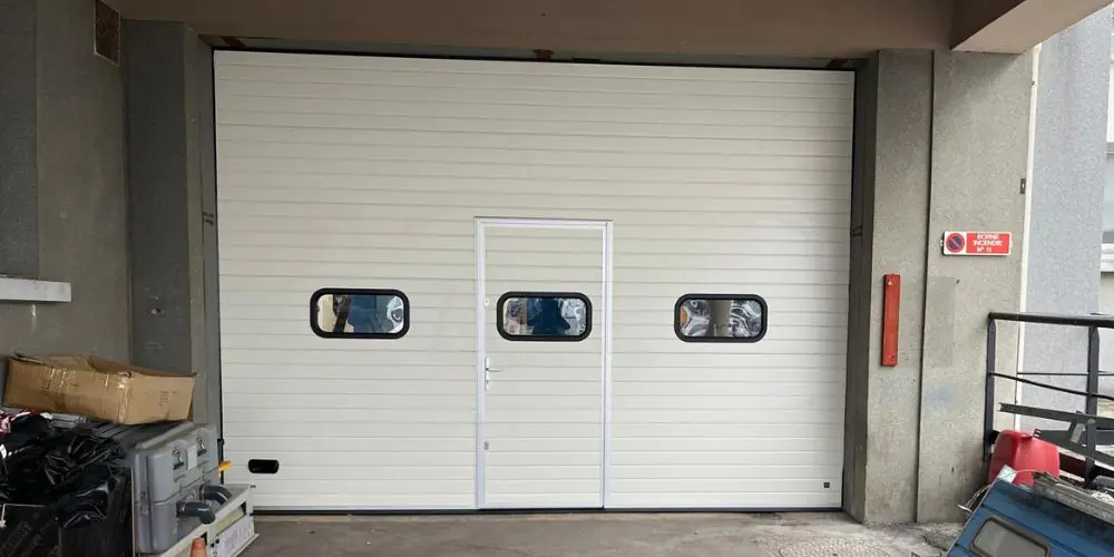 Entretien porte industrielle La Hague