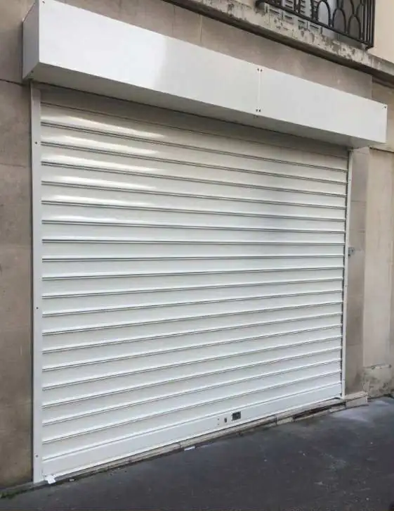 Installation rideau métallique manuel-le-blanc-mesnil