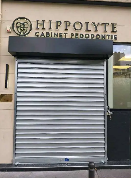 Installation rideau métallique manuel pantin