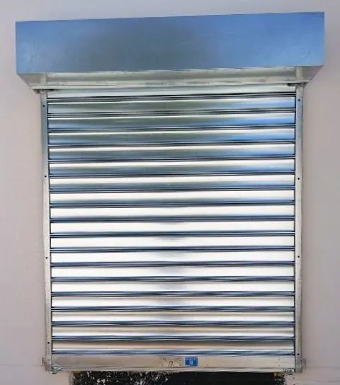 Le rideau à lames pleines Protection maximale à Lyon