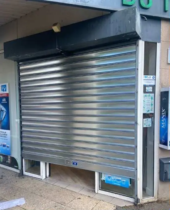 Installation rideau métallique électrique Bondy