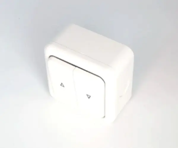 Interrupteur à bouton poussoirs