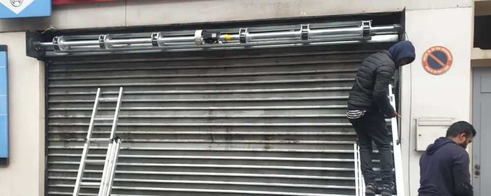 Réglage fin de course d'un rideau métallique